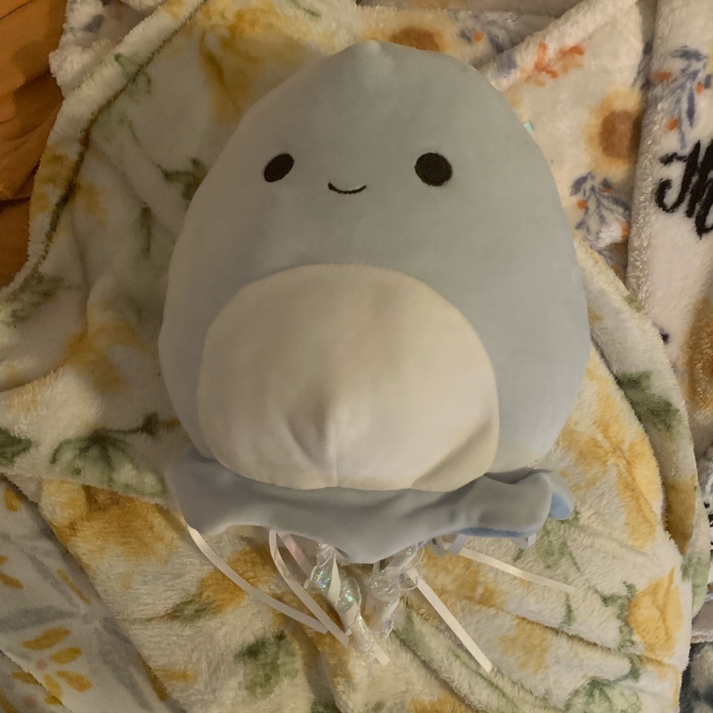 Rare Jarin the Blue Jellyfish Squishmallow!